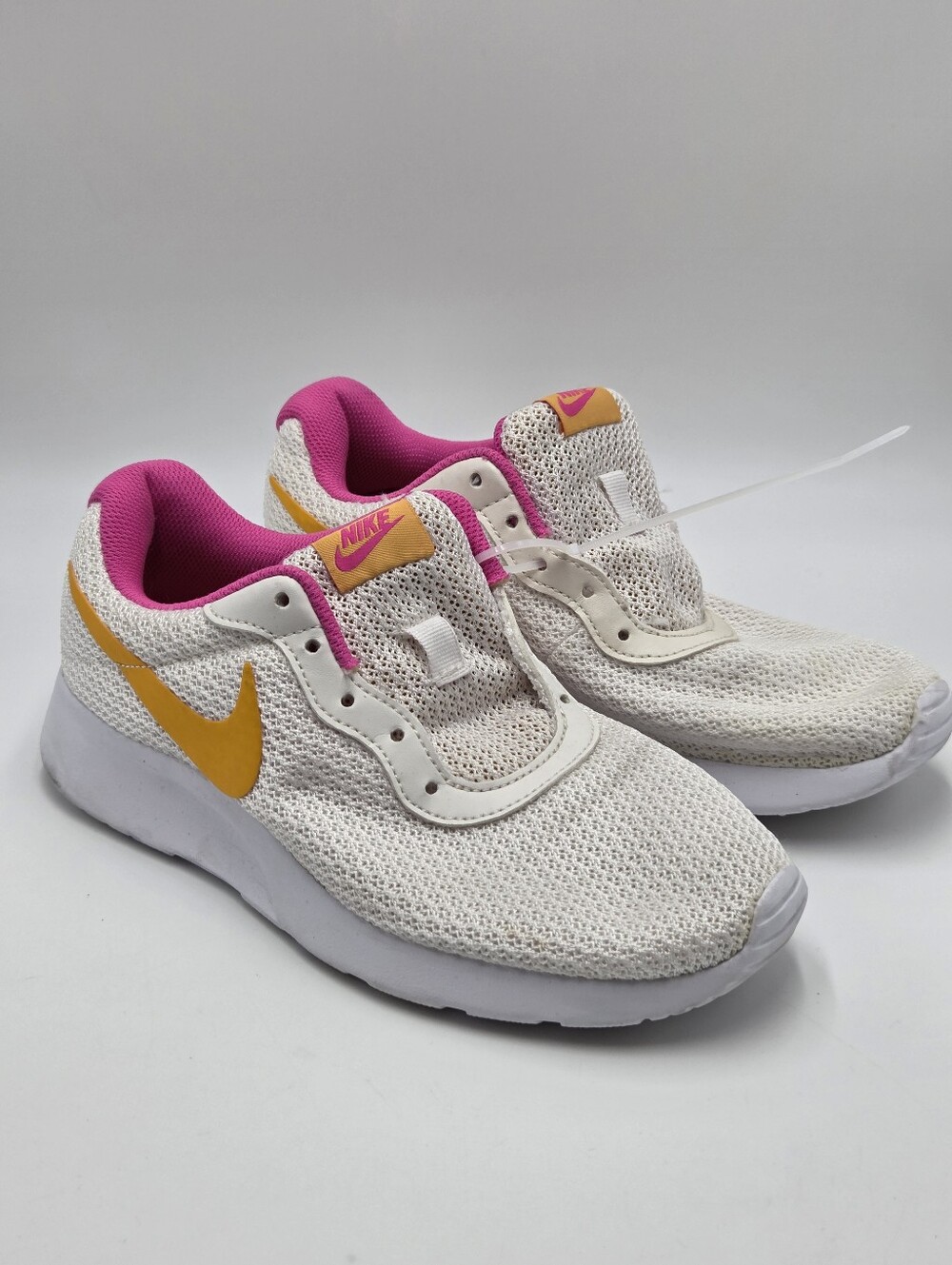 Nike Wmns Size 7 Tanjun 'White University Gold'